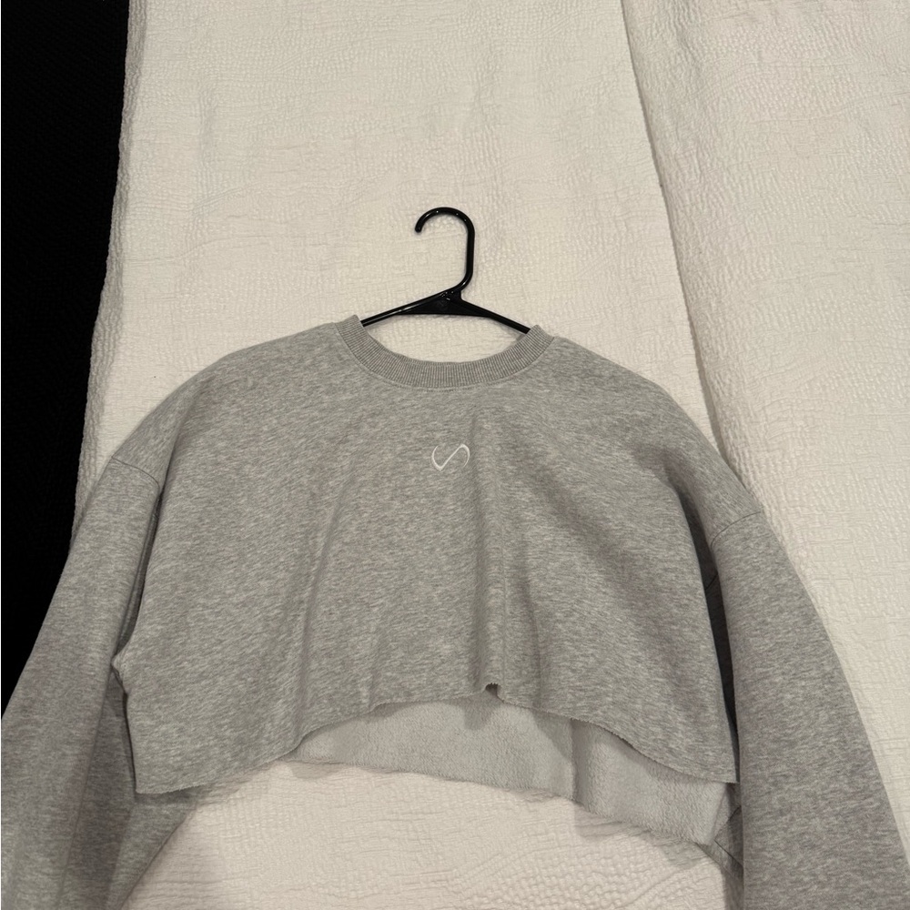 TLF Womens Cropped Crewneck - SMALL